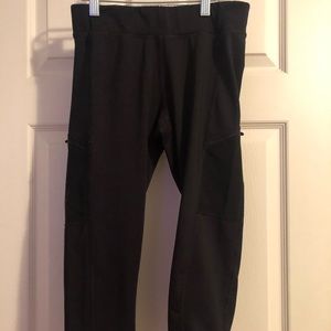 cropped black leggings